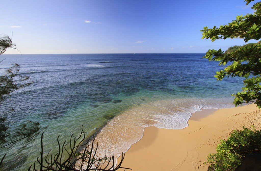 Hideaways beach (Kenomene Beach)